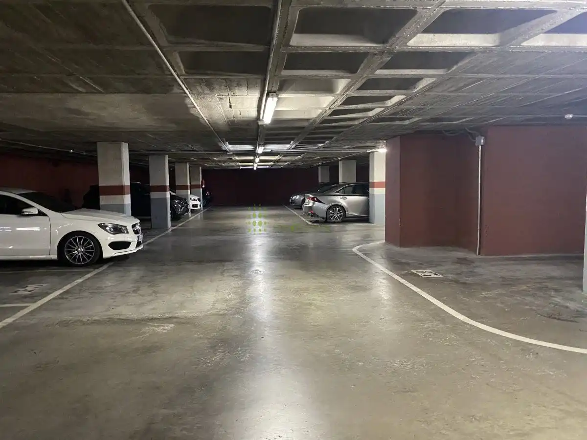 Piso en venta en Bucarest, Rafalafena