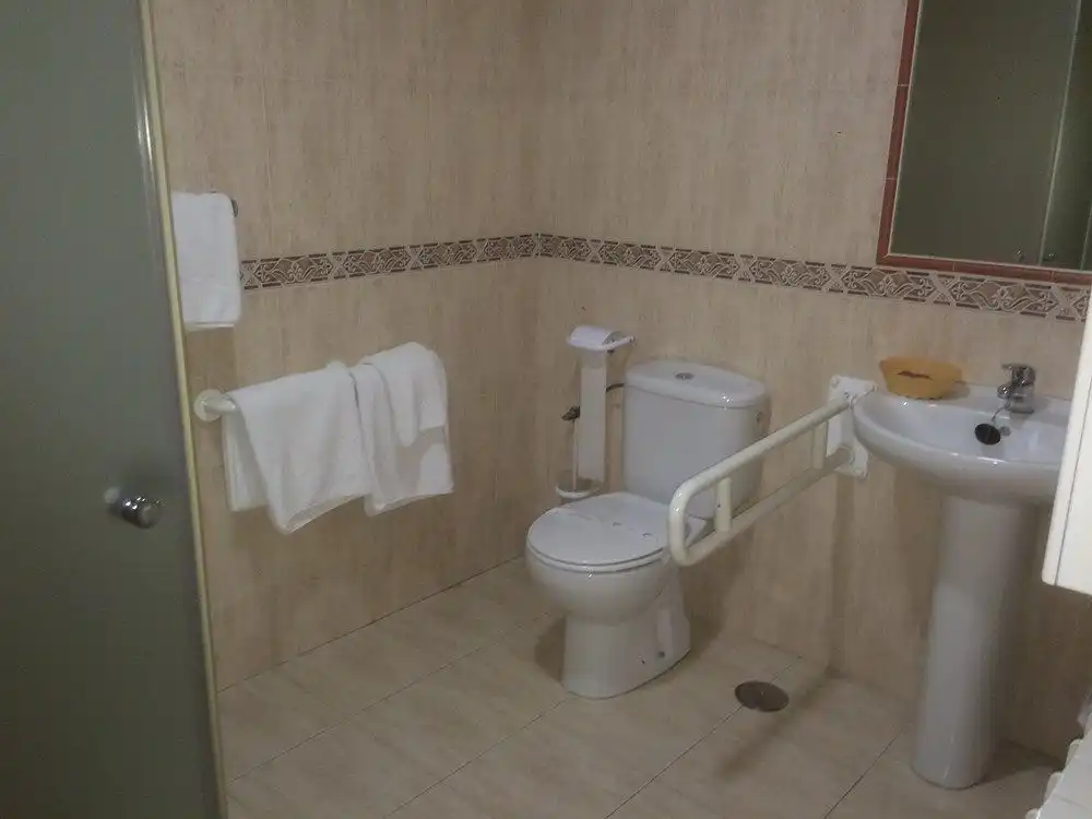 Baño de Local en venta en El Espinar