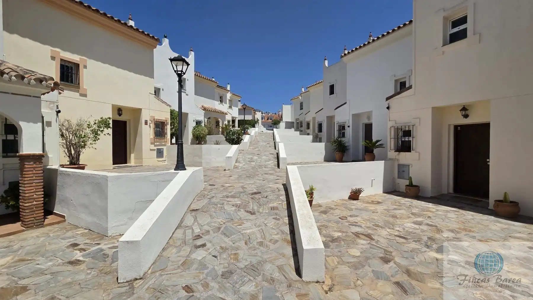 Vista exterior de Casa o xalet en venda en Mijas amb Aire condicionat, Terrassa i Traster