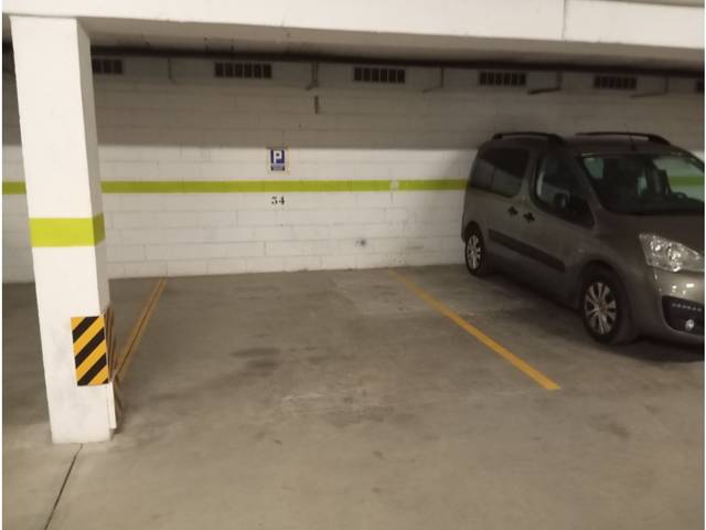 Garaje en Venta en N/A en Palau-saverdera