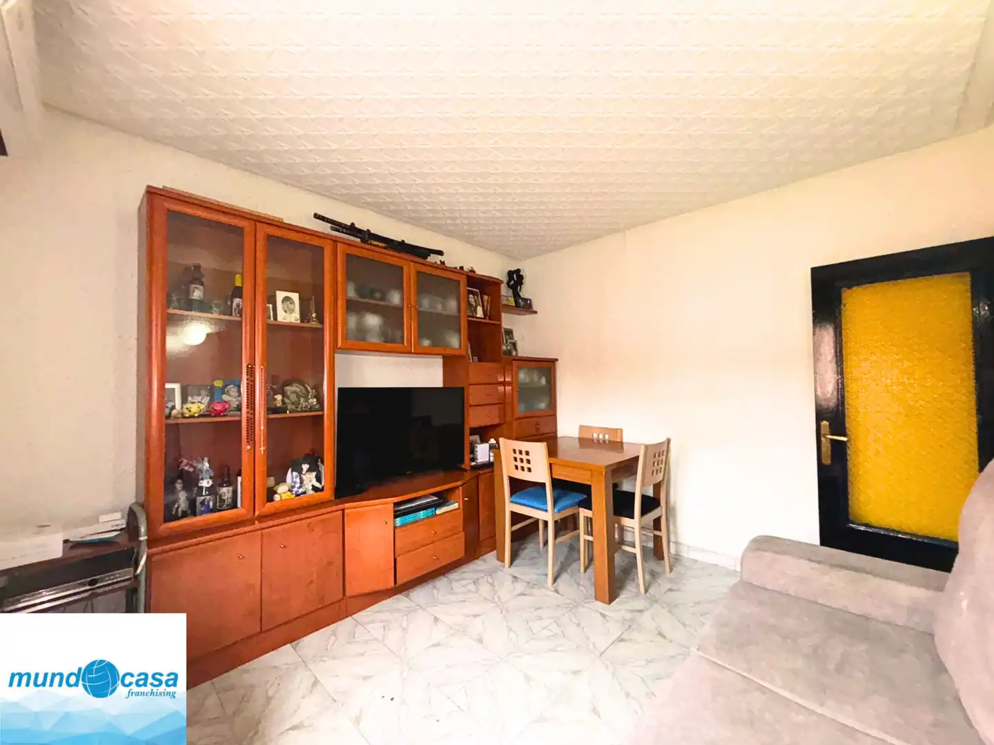Sala de estar de Piso en venta en Zaragoza con Aire acondicionado, Calefacción y Amueblado