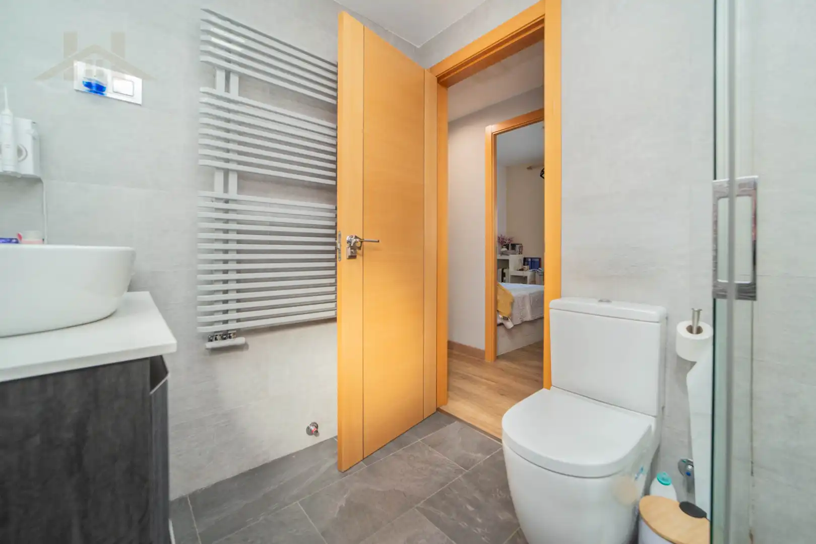 Baño de Piso en venta en Leganés con Aire acondicionado, Calefacción y Jardín privado