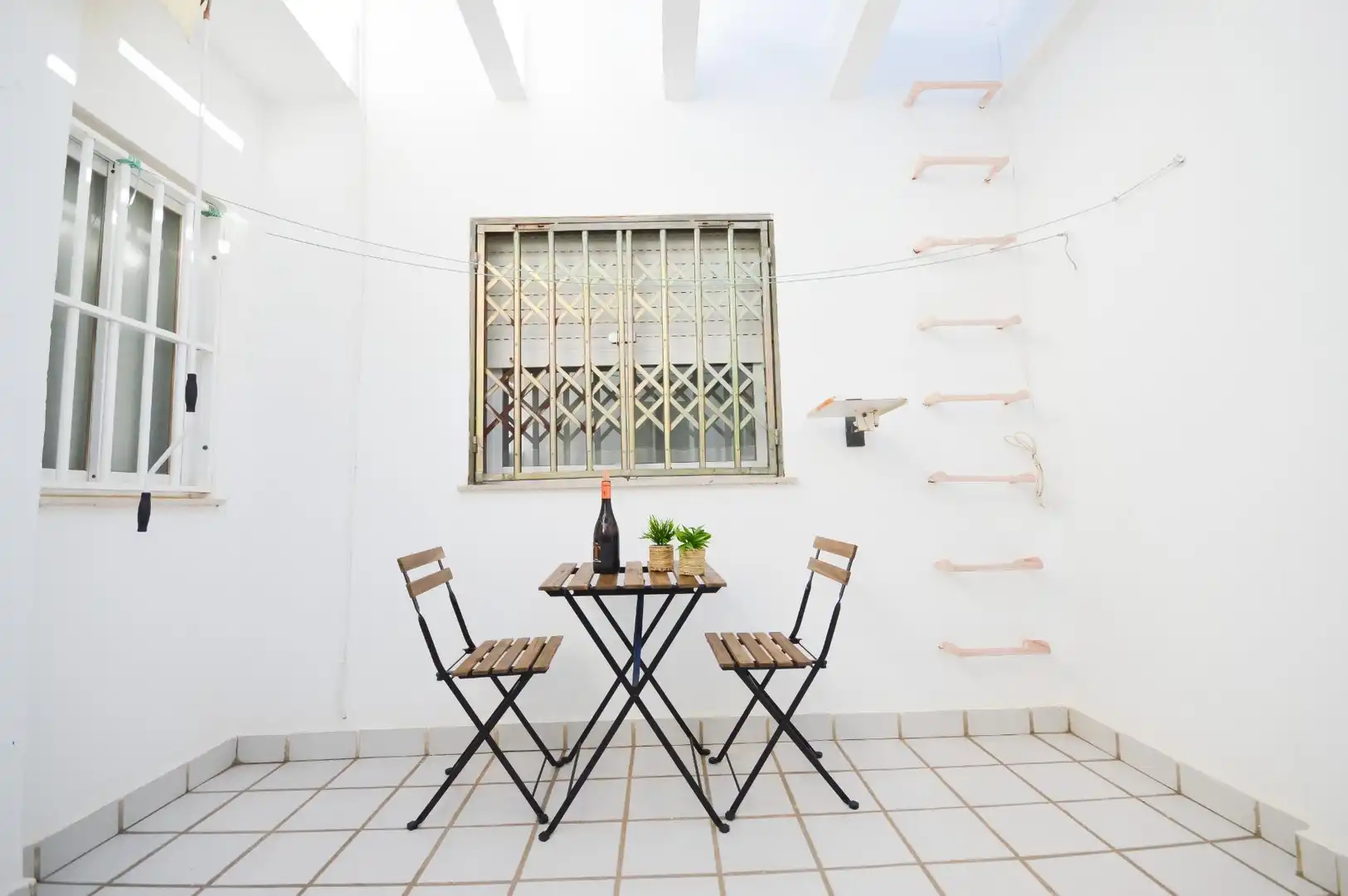 Terrasse von Einfamilien-Reihenhaus zum Verkauf in Almería mit Klimaanlage und Abstellraum