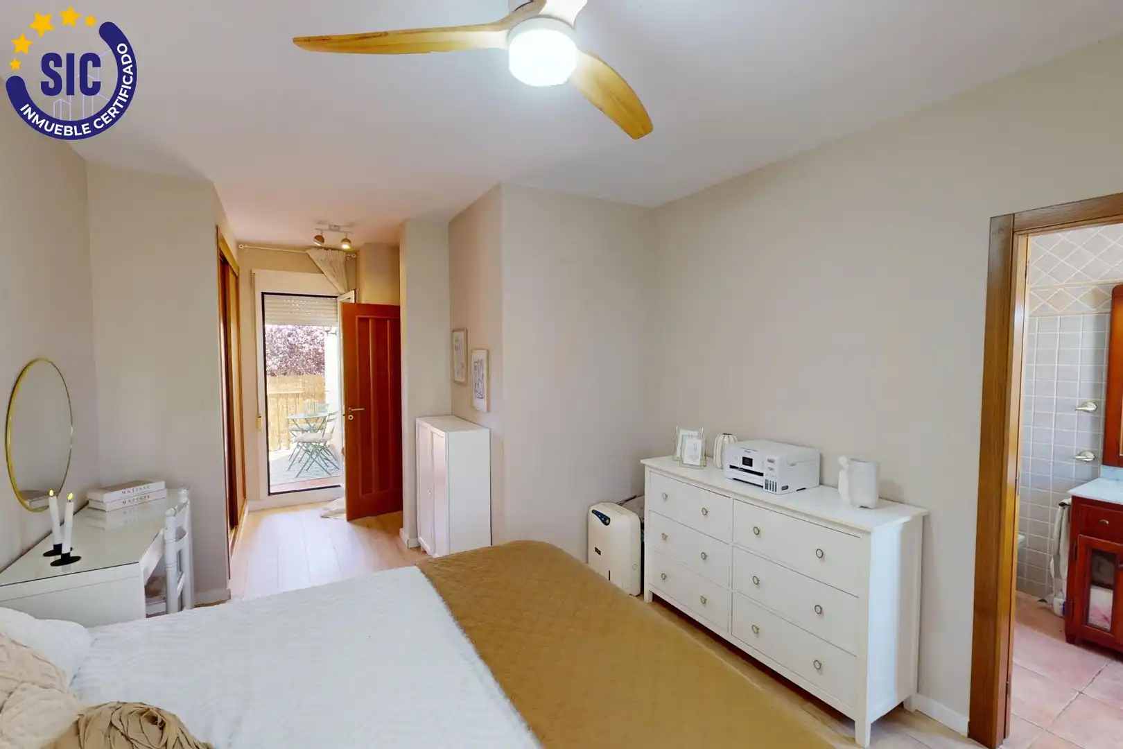Dormitori de Casa o xalet en venda en Benicasim / Benicàssim amb Aire condicionat, Jardí privat i Parquet