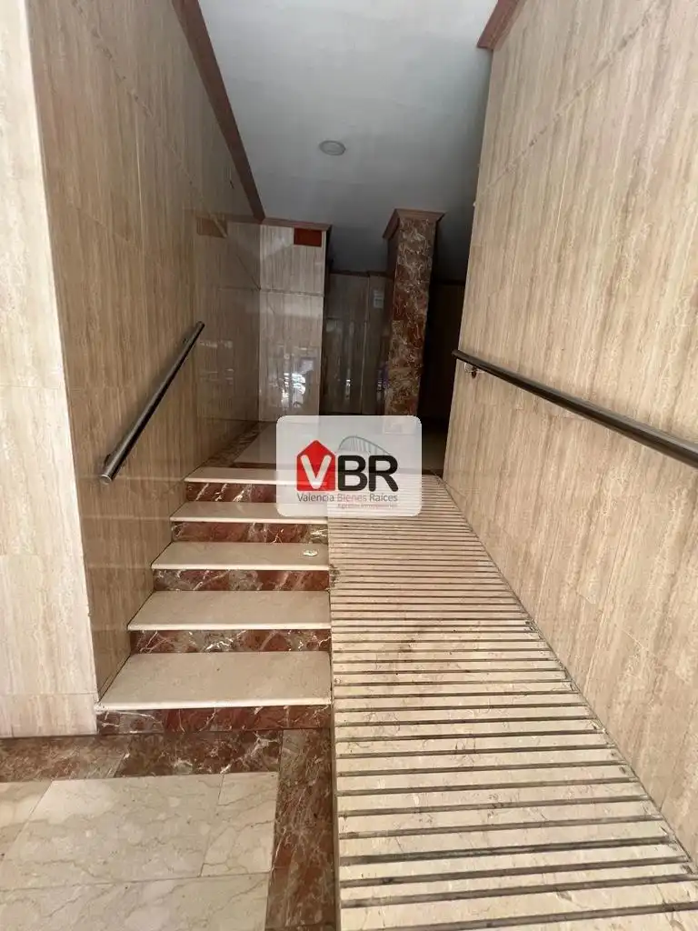 Wohnung zur Miete in Valencia mit Klimaanlage, Heizung und Terrasse