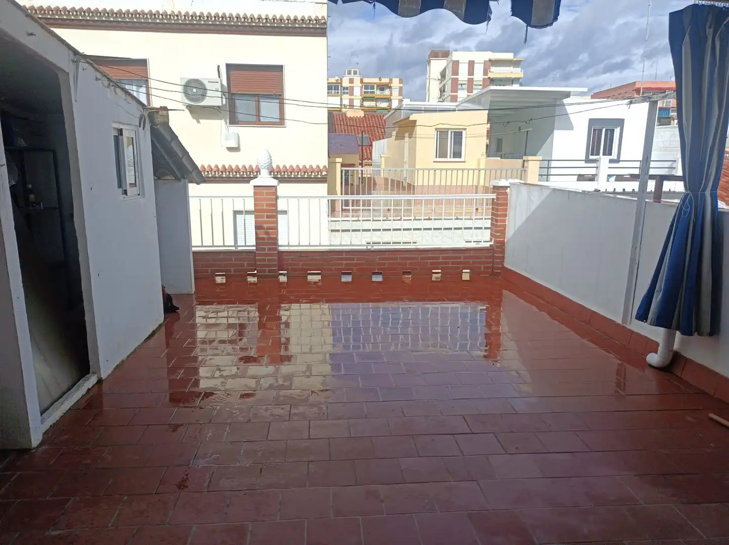 Vista exterior de Casa o chalet en venta en Vélez-Málaga con Aire acondicionado, Terraza y Amueblado