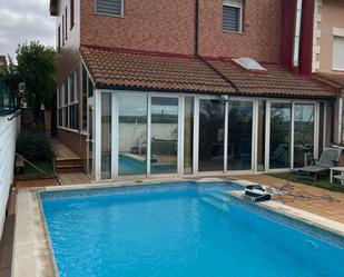 Swimming pool of Single-family semi-detached for sale in San Mamés de Burgos  with Swimming Pool