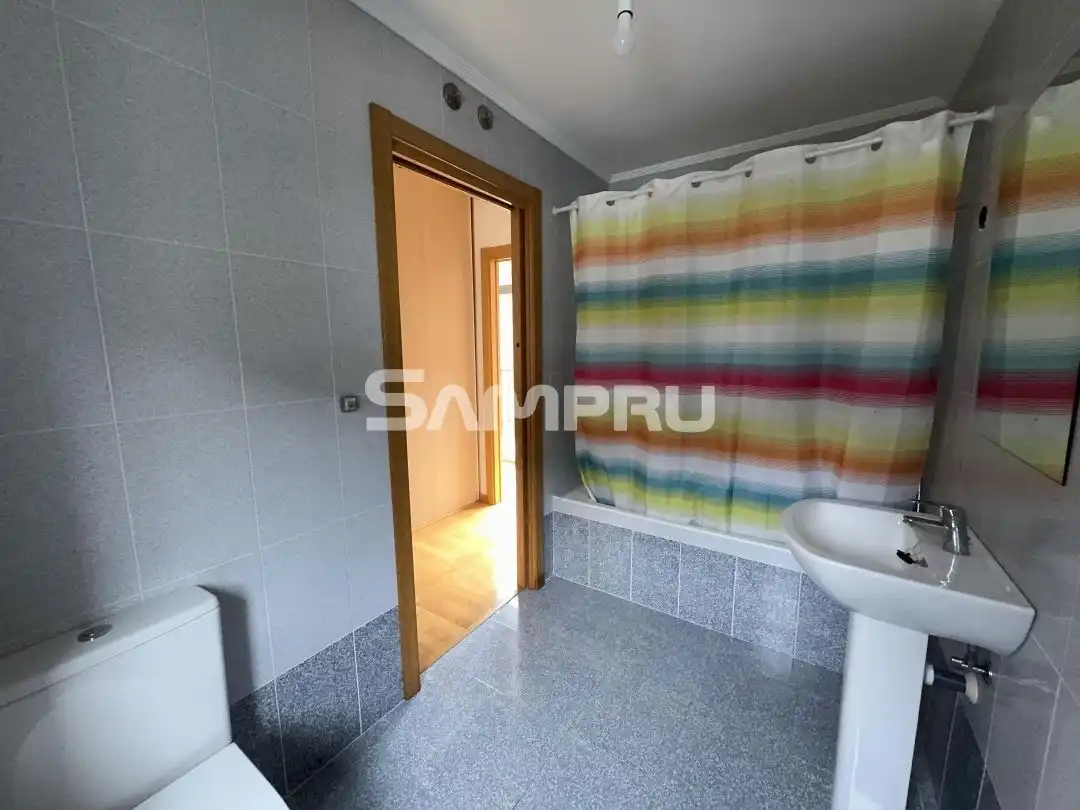 Baño de Piso en venta en Eskoriatza con Calefacción, Jardín privado y Terraza