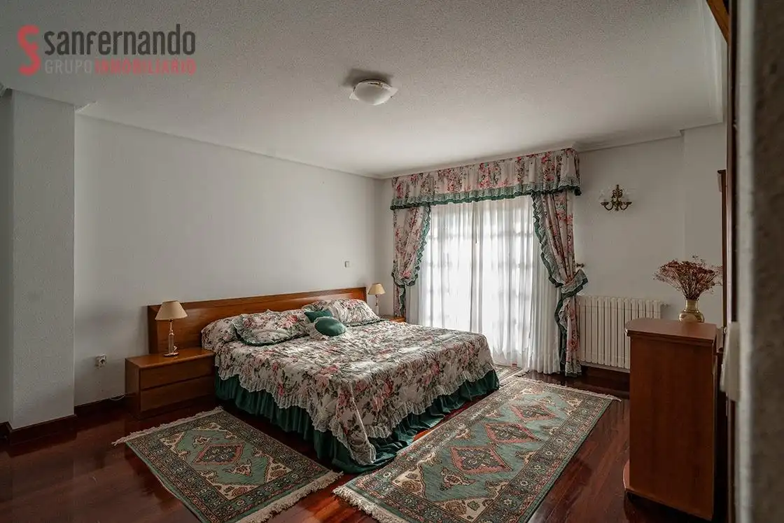 Habitación de Casa o chalet en venta en Penagos con Calefacción, Jardín privado y Parquet