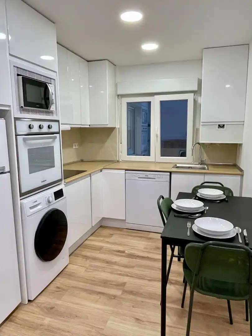 Cocina de Piso de alquiler en Oviedo  con Amueblado