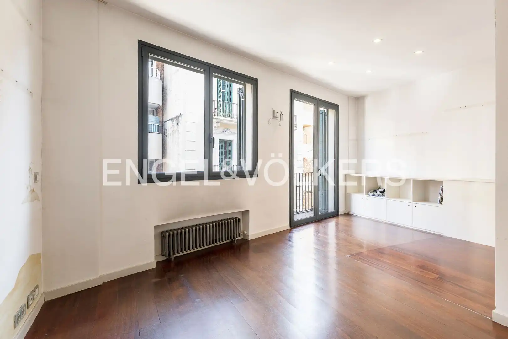 Living room of Houses for sale in Barcelona  with Air Conditioner, Heating and Private garden