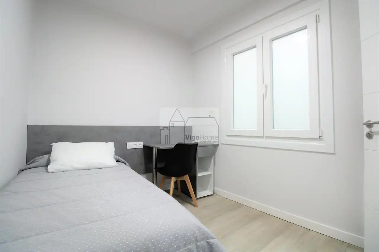 Schlafzimmer von Wohnung zur Miete in Vigo  mit Heizung, Terrasse und Möbliert