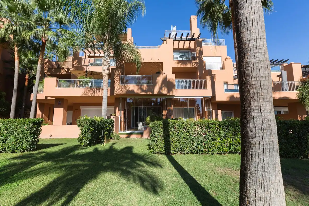 Flat with pool for sale in Marbella - Marbella,Nueva Andalucia,Avenida del Prado