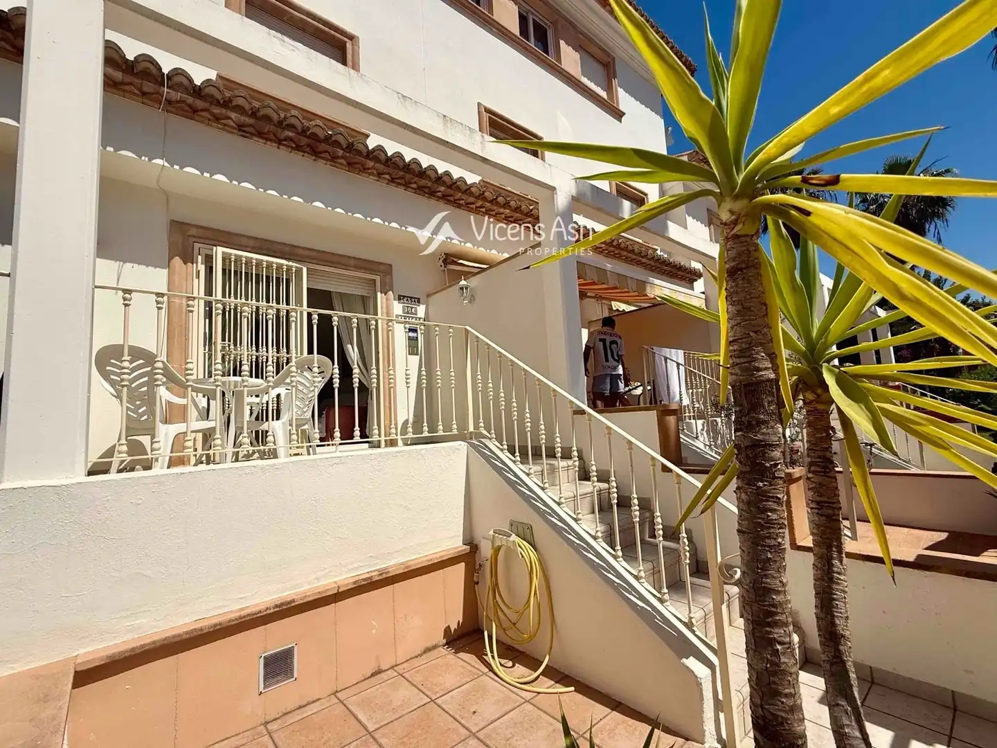 Vista exterior de Casa adosada en venda en Jávea / Xàbia amb Calefacció, Piscina i Piscina comunitària