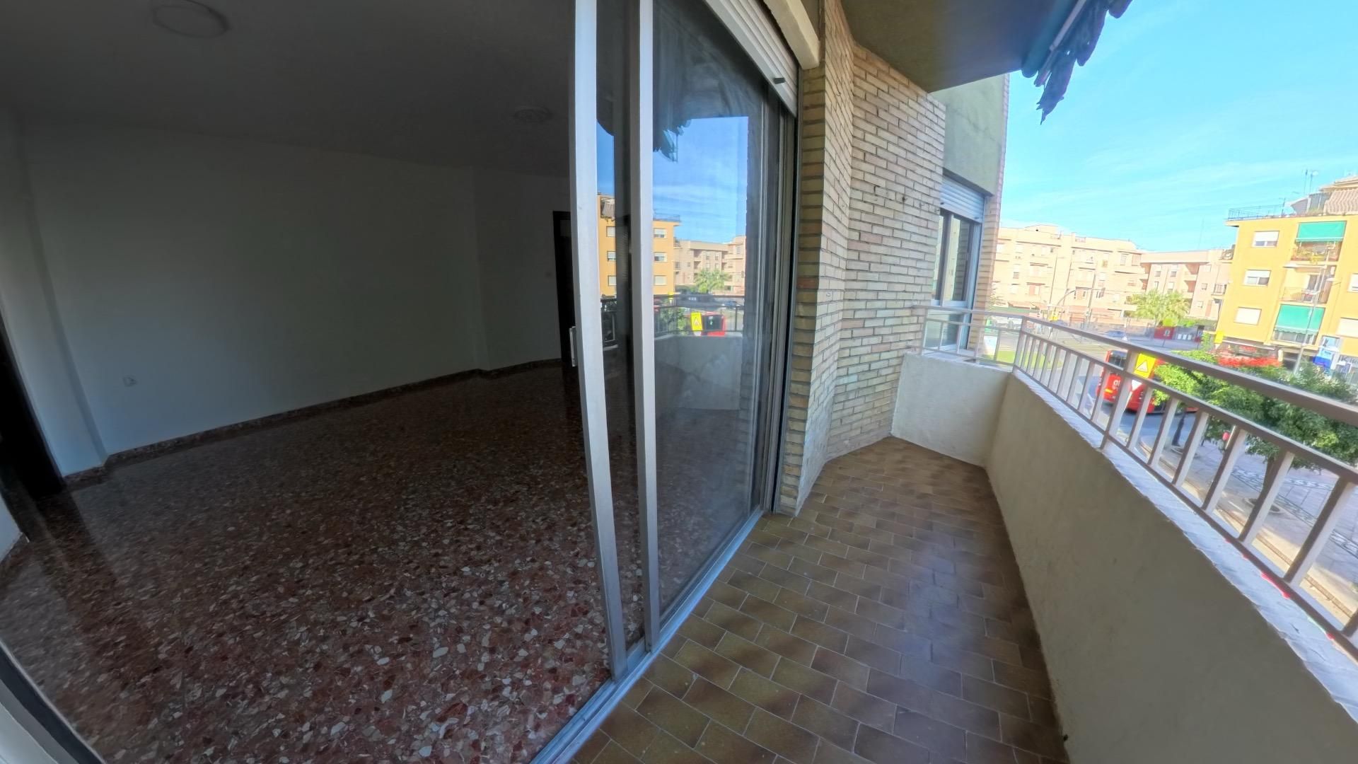 Pis de lloguer a Avenida BLAS DE OTERO