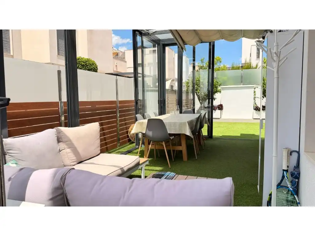 House with pool for sale in Calle Maite Pagazaurtundua Ruiz, imagen 5