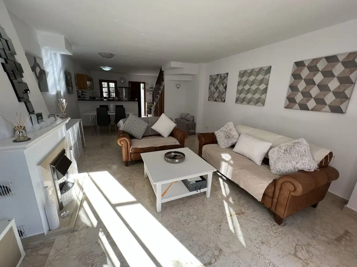 Reihenhaus mit Pool zum Verkauf in Calle Patricia, imagen 10