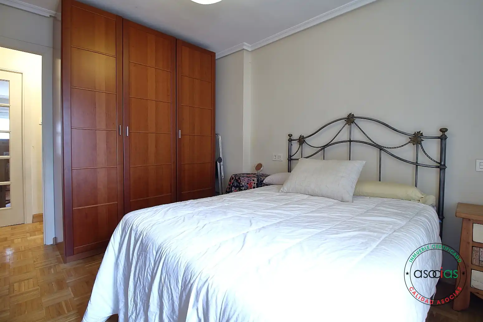 Habitación de Piso en venta en Gijón  con Calefacción y Parquet