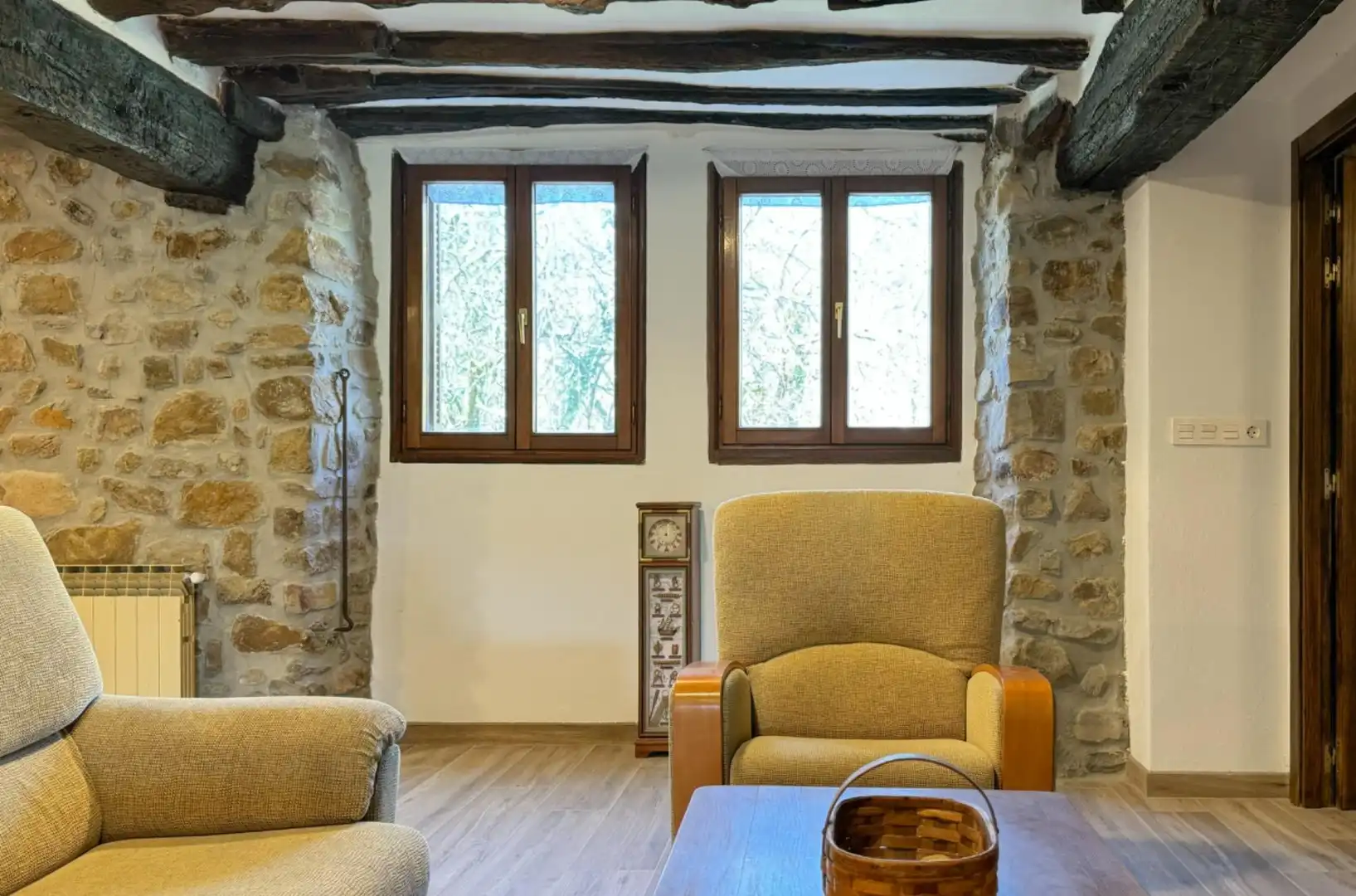 Sala de estar de Finca rústica en venta en Mendaro con Calefacción, Jardín privado y Terraza