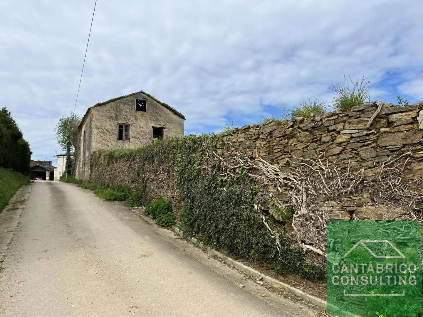 Houses for sale in Castropol
