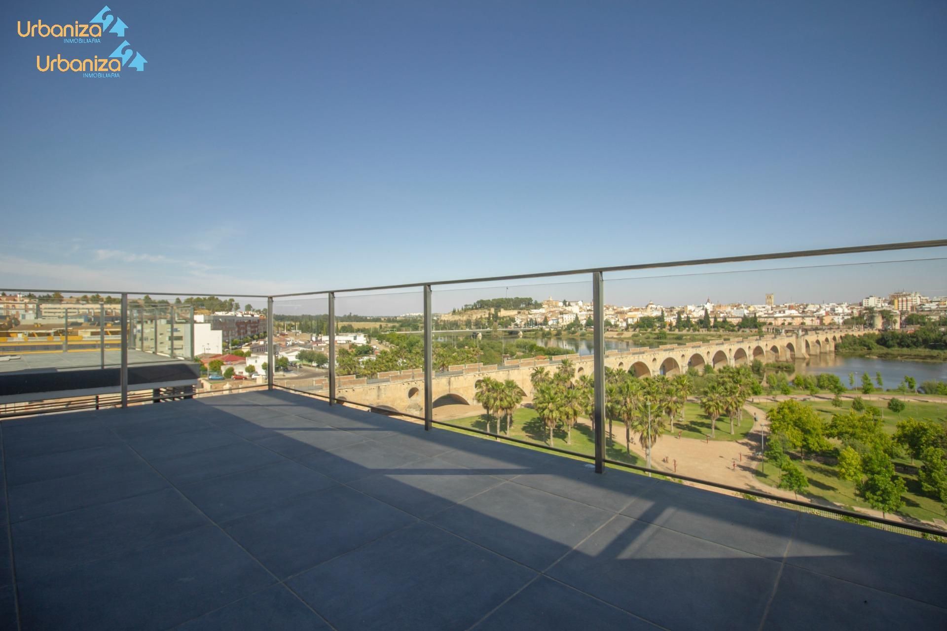 Terrace of Attic to rent in Badajoz Capital  with Air Conditioner, Heating and Private garden