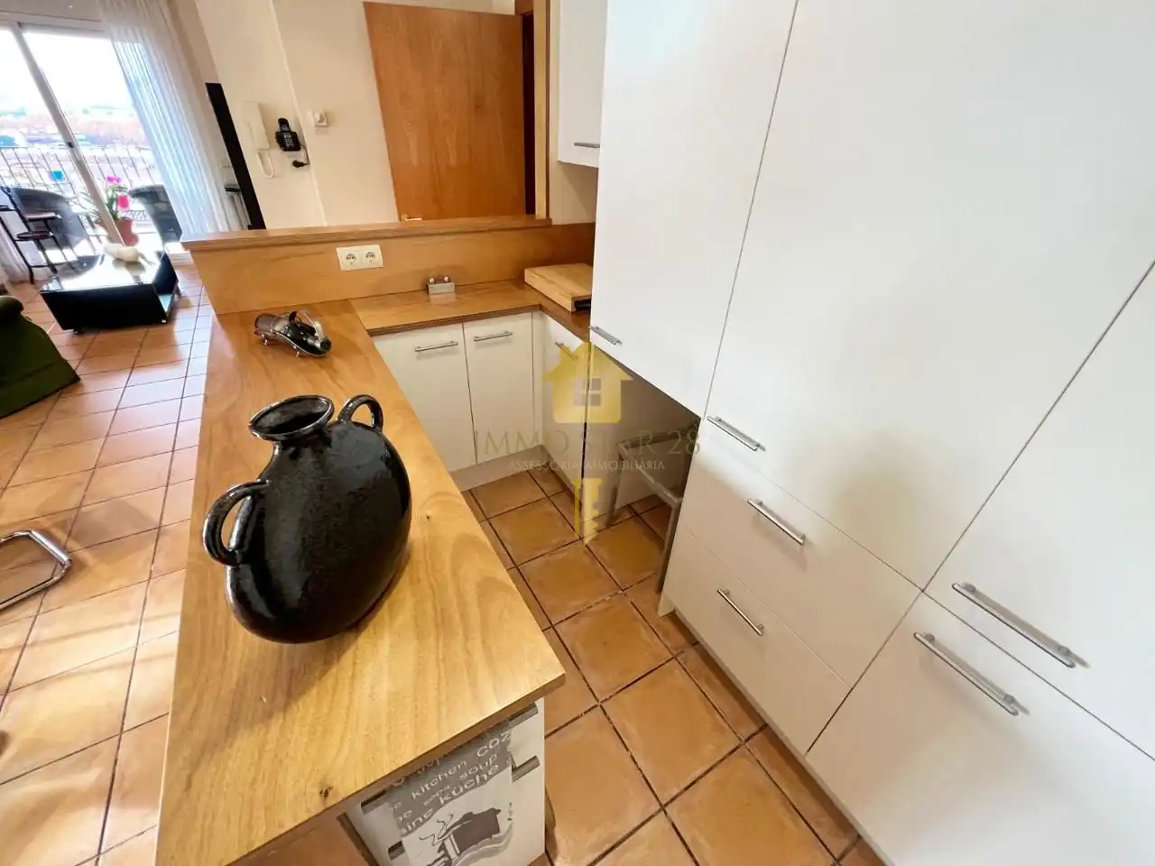 Cuina de Casa o xalet en venda en La Bisbal d'Empordà amb Aire condicionat, Jardí privat i Terrassa
