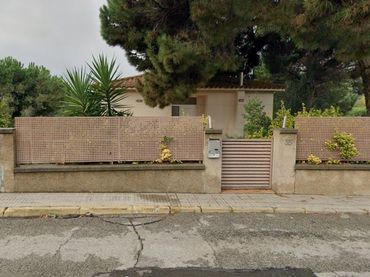 Casa con balcone in vendita a Carrer Collformic
