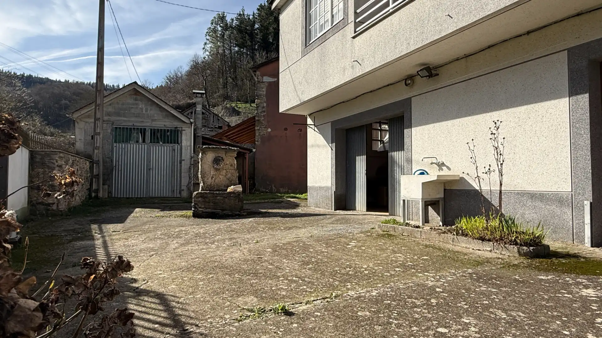 Vista exterior de Casa o chalet en venta en Becerreá con Amueblado