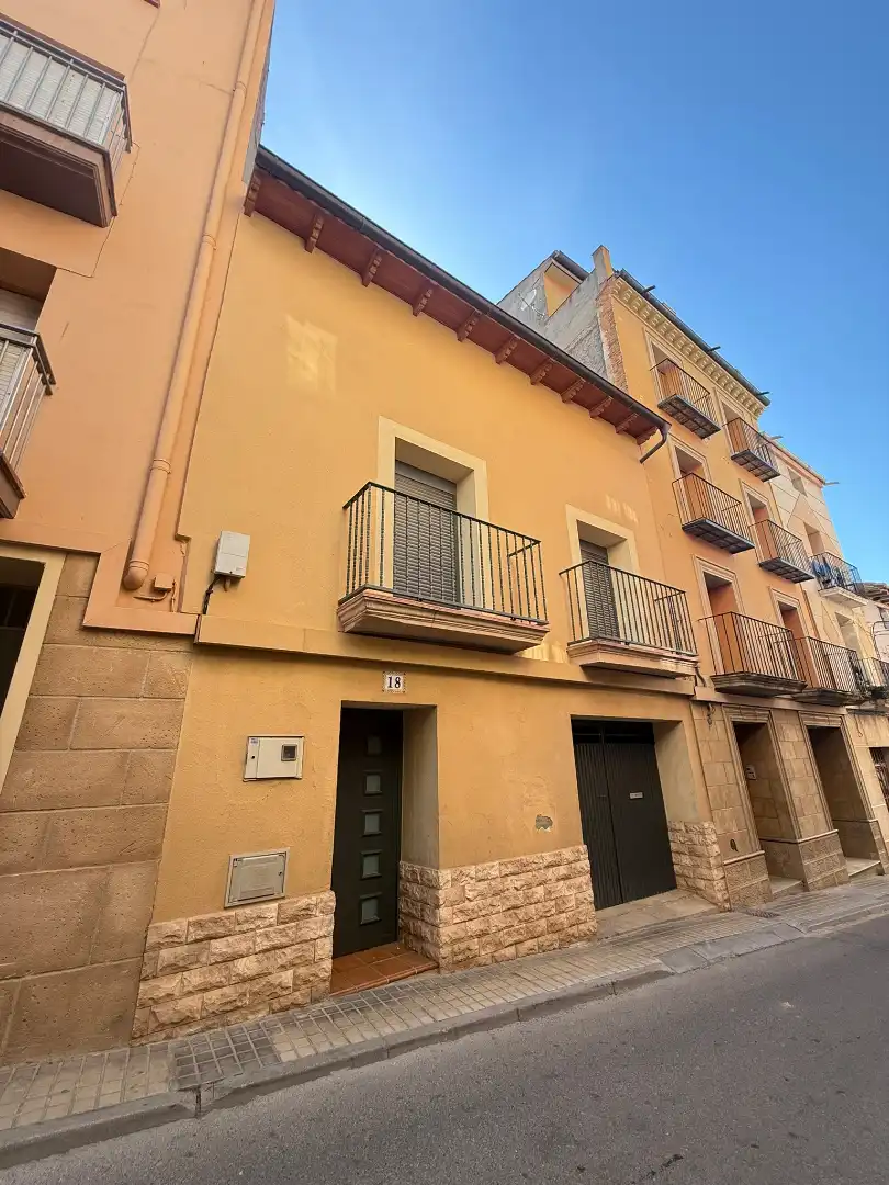 Vista exterior de Casa o chalet en venta en Caspe con Aire acondicionado, Calefacción y Trastero