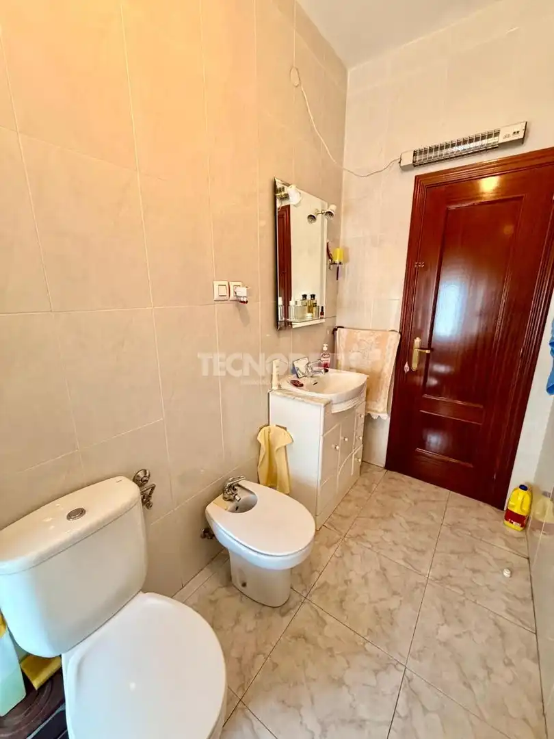 Bathroom of Houses for sale in Añover de Tajo  with Heating