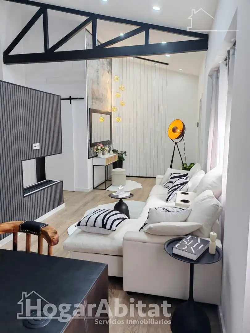 Living room of Attic for sale in Picassent  with Parquet flooring, Terrace and Furnished