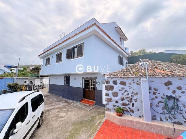 Casa-chalet en Venta en Lance Padilla en Garachico
