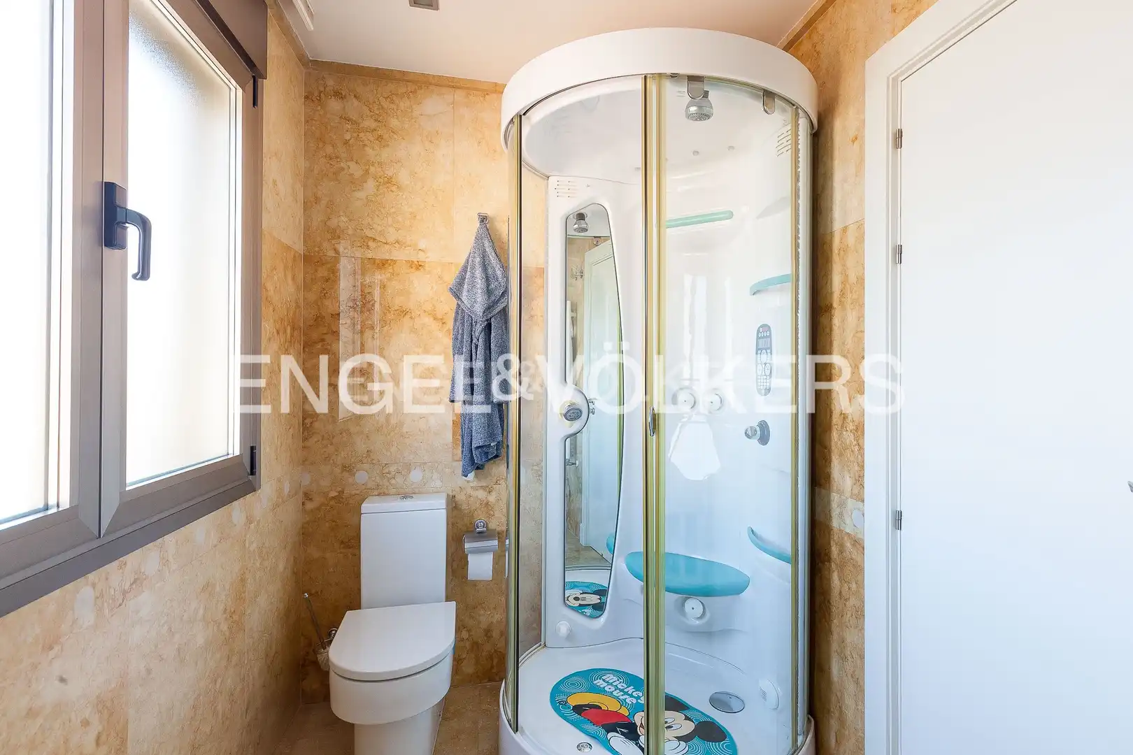 Baño de Casa o chalet en venta en Azuqueca de Henares con Aire acondicionado, Calefacción y Jardín privado