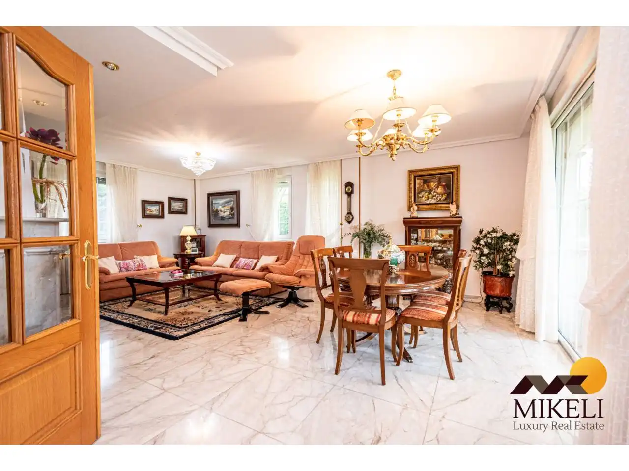 Sala de estar de Casa o chalet en venta en Santa Cruz de Bezana con Calefacción, Jardín privado y Terraza
