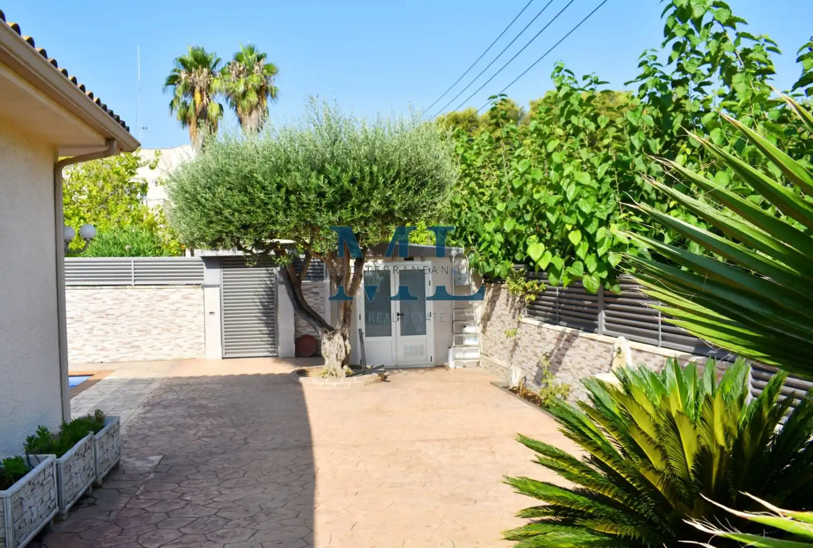 Exterior view of Houses for sale in Roda de Berà  with Heating and Swimming Pool