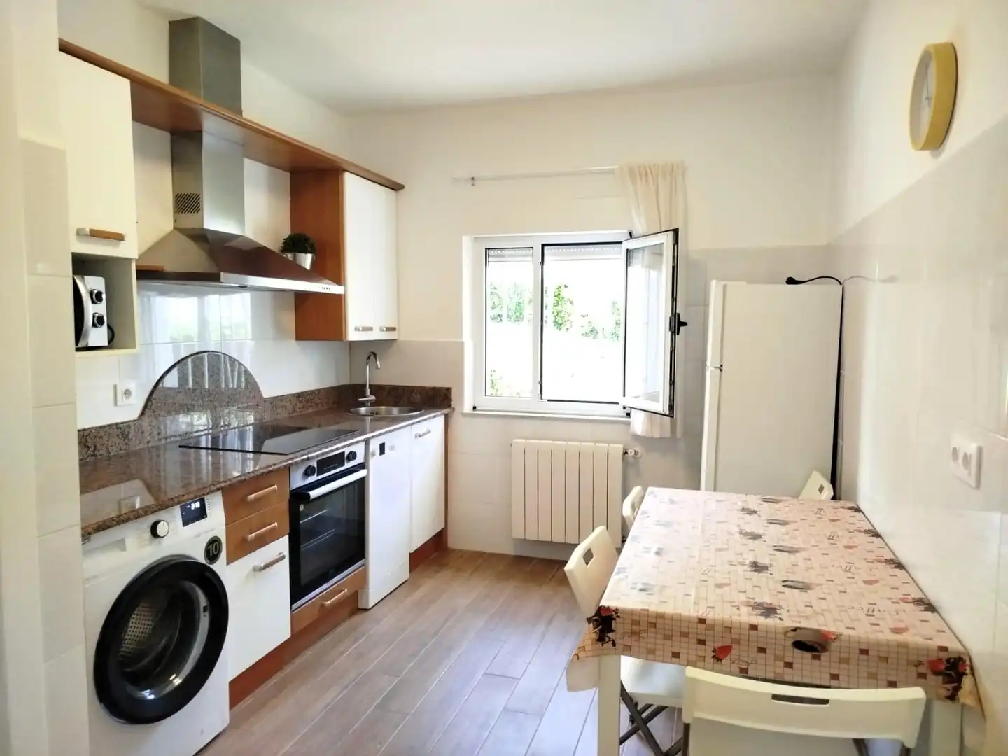 Küche von Erdgeschoss zum Verkauf in Medio Cudeyo mit Heizung, Privatgarten und Terrasse