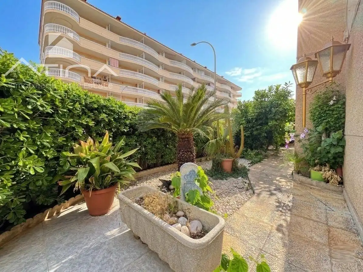 Vista exterior de Planta baja en venta en Daimús con Aire acondicionado, Calefacción y Jardín privado