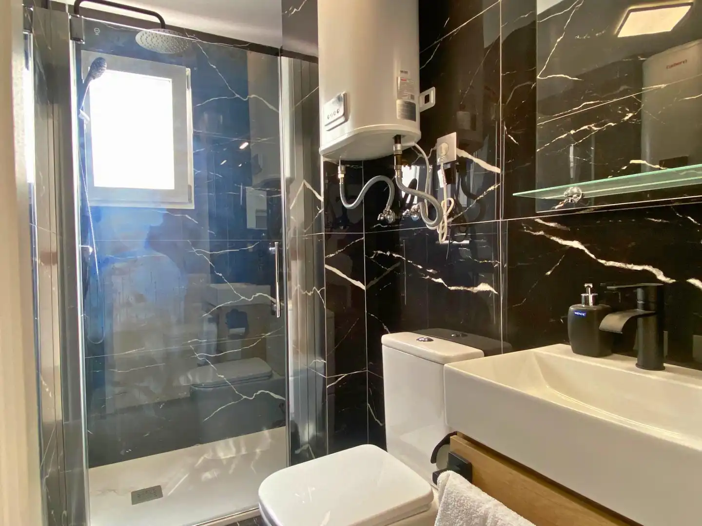 Bathroom of Flat for sale in Playa del Acequión, Náufragos y Rocío del Mar