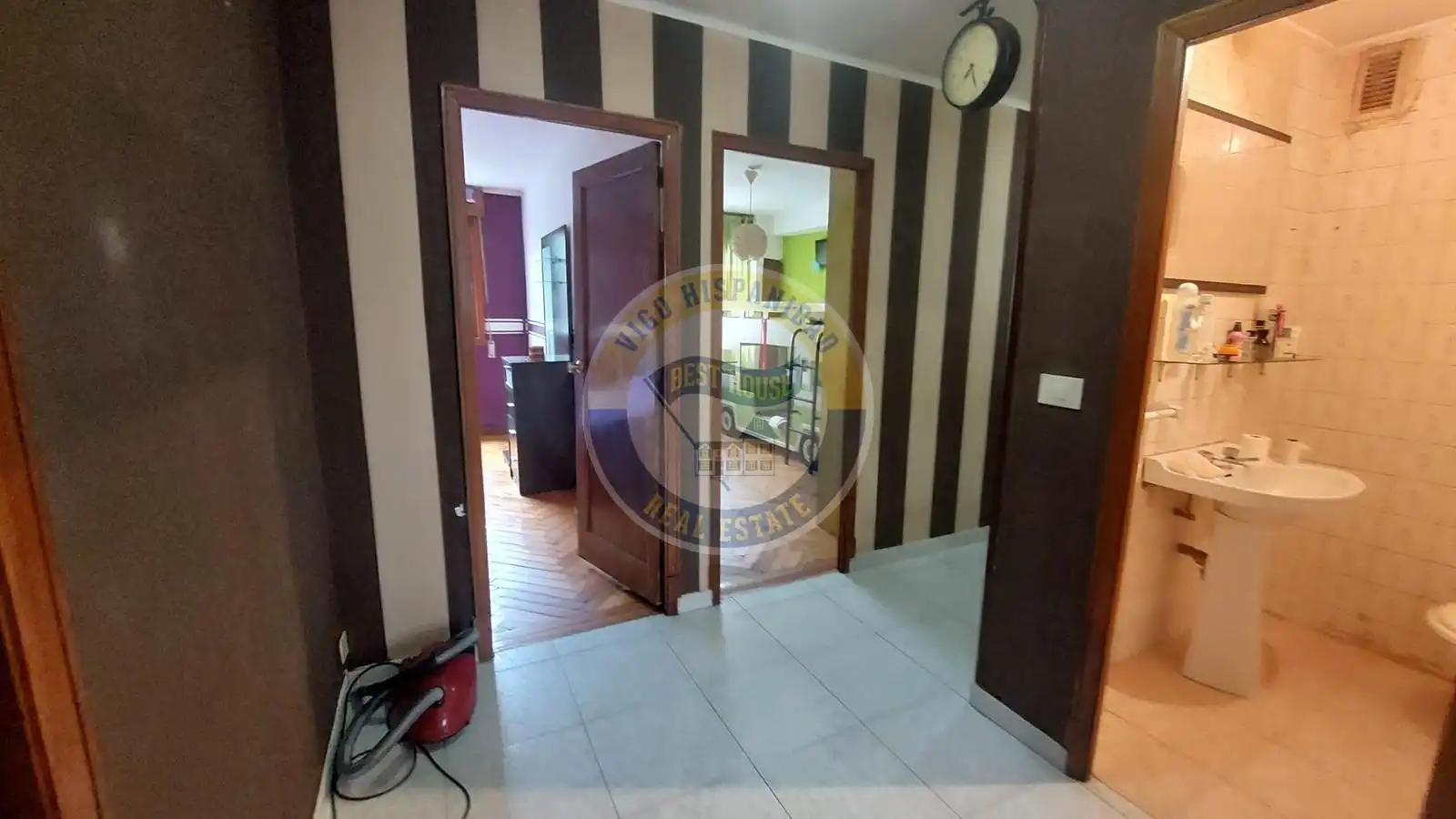 Flat for sale in Vigo   with Storage room and Furnished