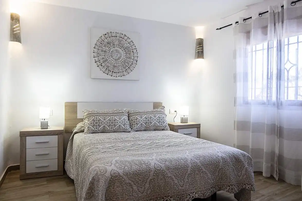 Dormitori de Casa o xalet de lloguer en Barbate amb Calefacció, Jardí privat i Terrassa