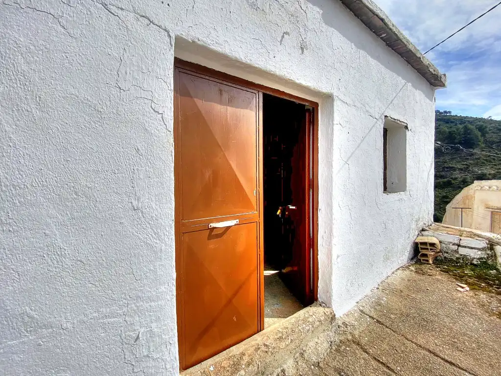Country house zum Verkauf in Salares
