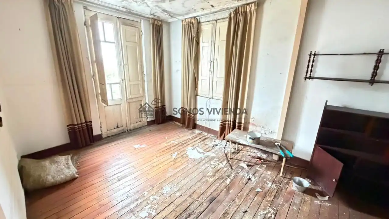 Sala d'estar de Casa o xalet en venda en Ourense Capital  amb Jardí privat