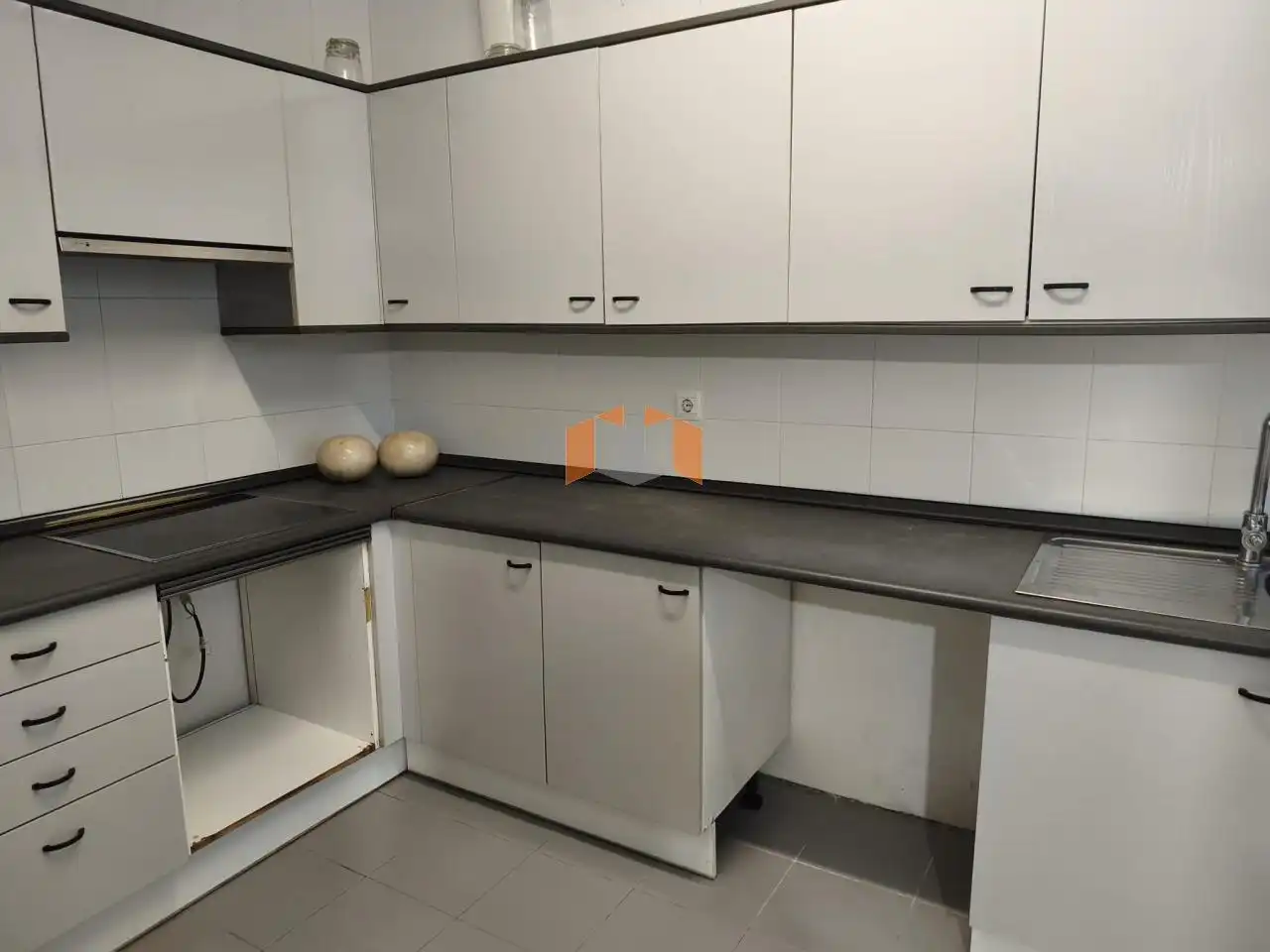 Kitchen of Flat for sale in Vigo   with Heating