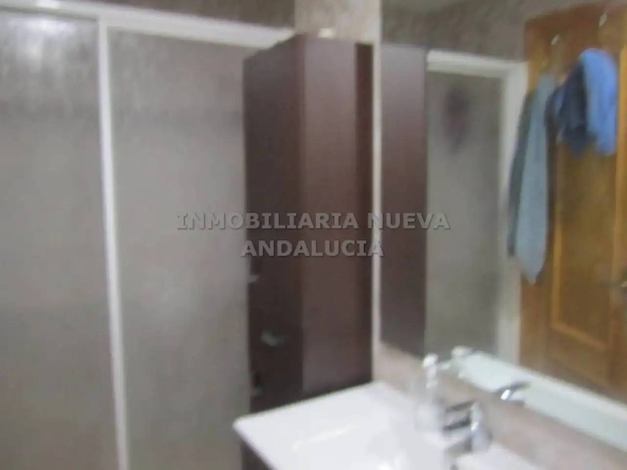 Bany de Pis de lloguer en Almería amb Aire condicionat i Moblat