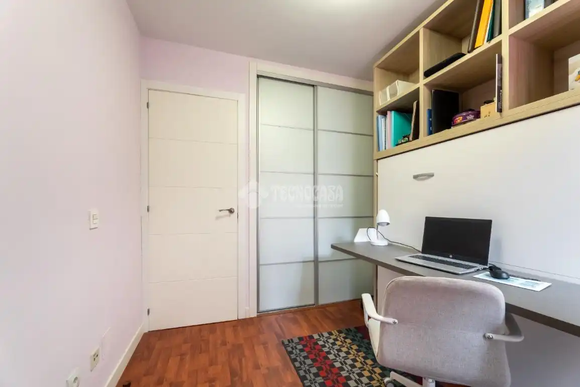 Habitación de Casa adosada en venta en Zona Carretera del Plantío