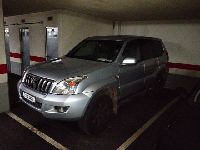 Garaje en Venta en Calle Valparaiso, 1 en Fozaneldi - Tenderina