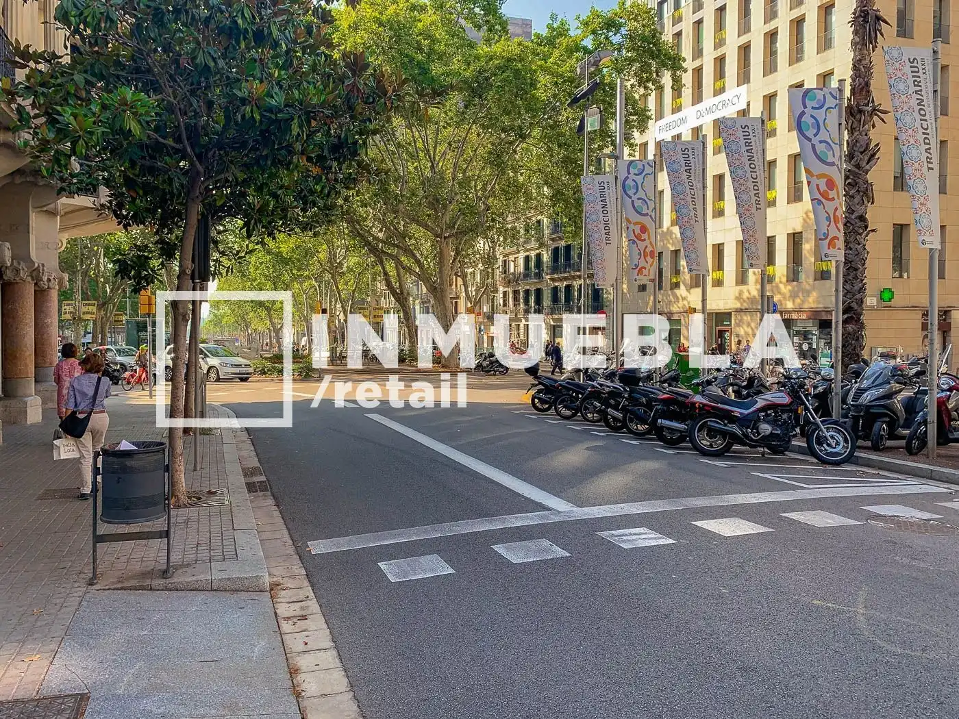 Vista exterior de Local de lloguer en Barcelona amb Aire condicionat i Alarma