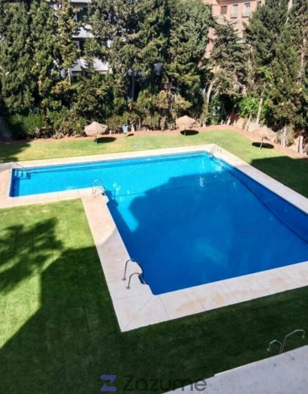 Piscina de Pis de lloguer en Marbella amb Aire condicionat, Jardí privat i Terrassa
