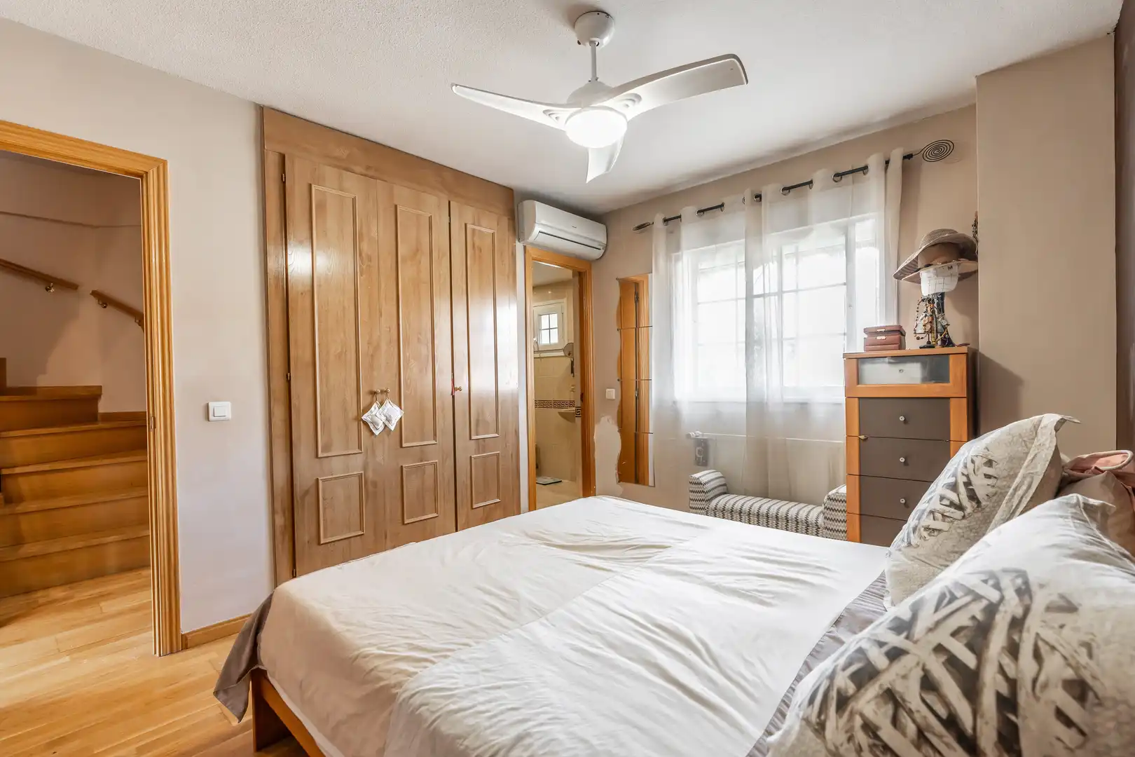 Detached house with pool for sale in Calle Lago Michigan, imagen 19