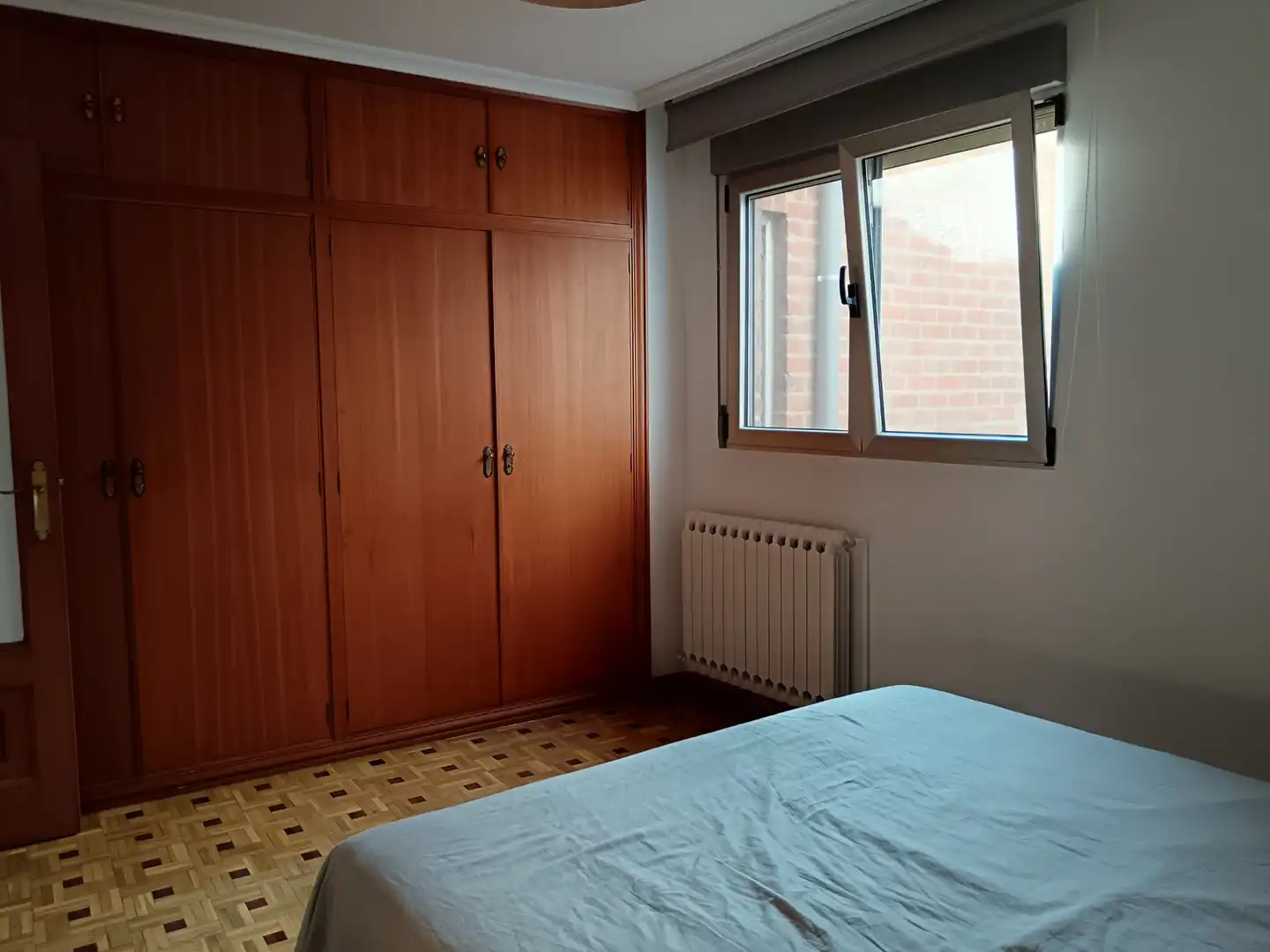 Schlafzimmer von Wohnung zur Miete in Valladolid mit Heizung, Parkett und Terrasse